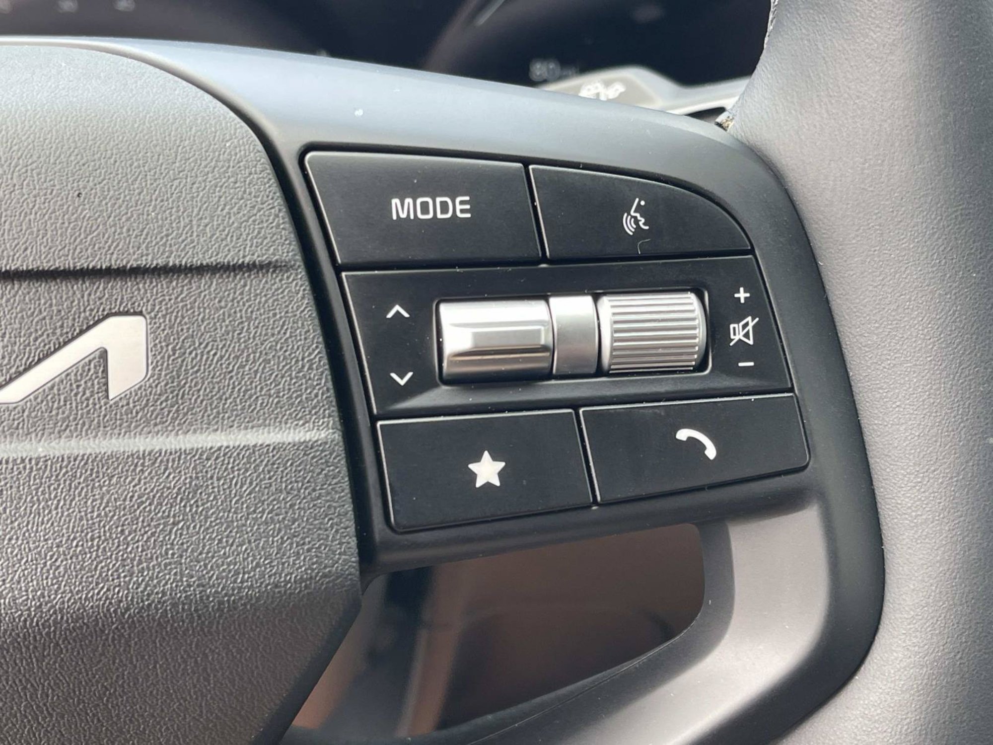 New 2026 Kia Sportage SX FWD image 36