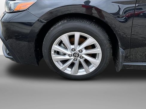 Used 2024 Toyota Camry SE FWD image 2
