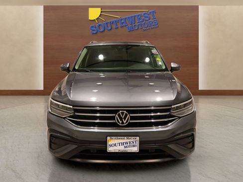 Used 2023 Volkswagen Tiguan SE image 6