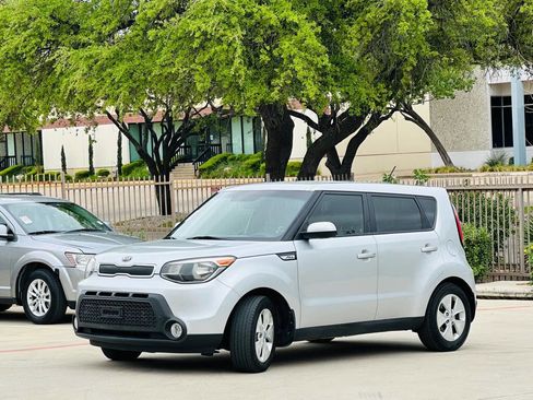 Used 2015 Kia Soul image 4