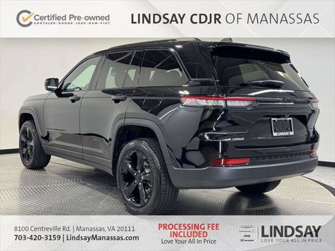 Certified 2025 Jeep Grand Cherokee Altitude AWD/4WD image 7