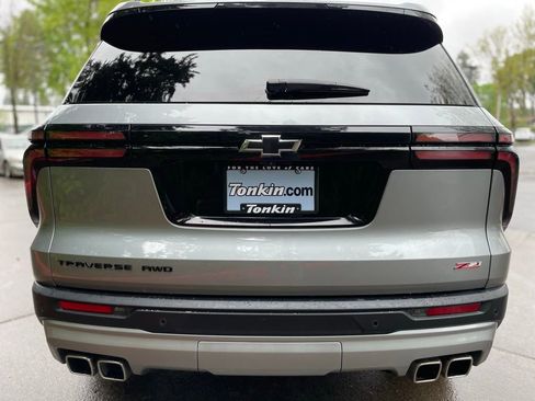 Used 2025 Chevrolet Traverse Z71 AWD/4WD image 5