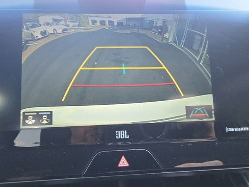 Used 2021 Toyota Venza XLE w/ Softex Package image 31