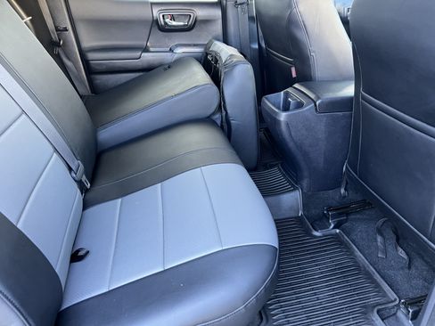 Used 2019 Toyota Tacoma TRD Sport w/ Technology Package AWD/4WD image 20