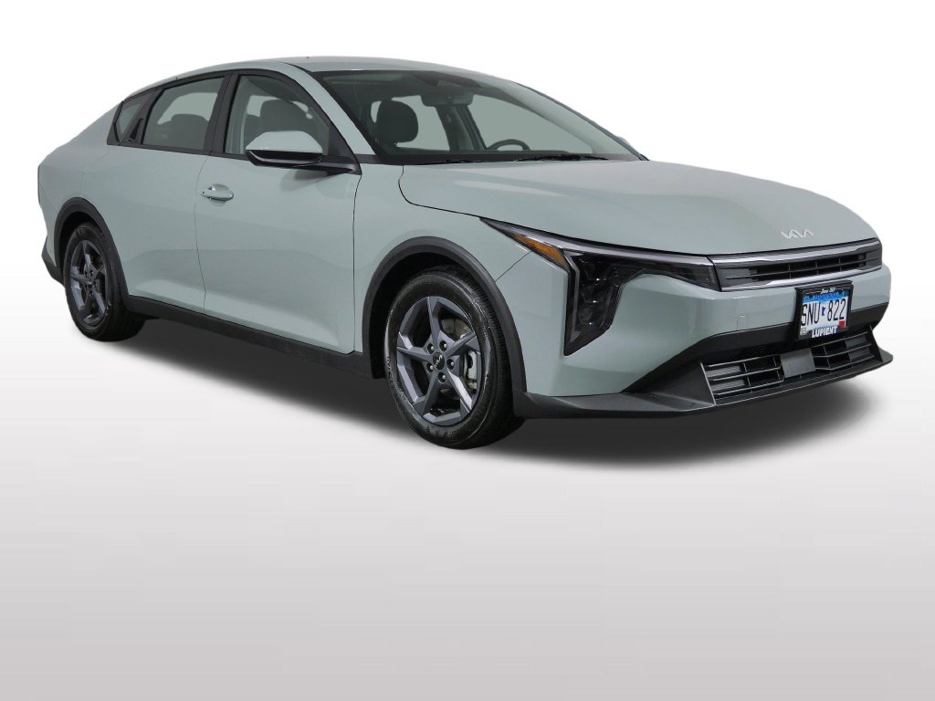 Used 2025 Kia K4 FWD image 3