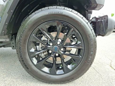 Certified 2025 Jeep Wrangler Unlimited Sahara w/ Safety Group AWD/4WD image 8
