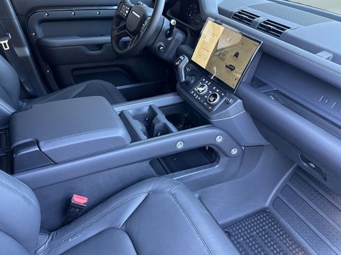 New 2026 Land Rover Defender 110 S AWD/4WD image 28