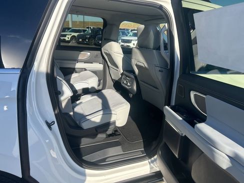 New 2025 Ford Expedition Max Platinum w/ Platinum Ultimate Package image 21