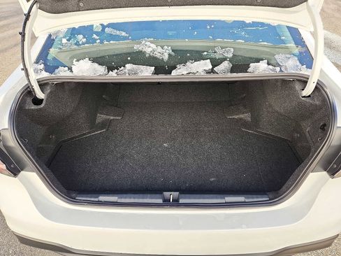 Certified 2025 Subaru Legacy image 27