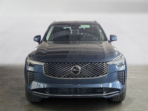 New 2026 Volvo XC90 B5 Core w/ Protection Package image 2