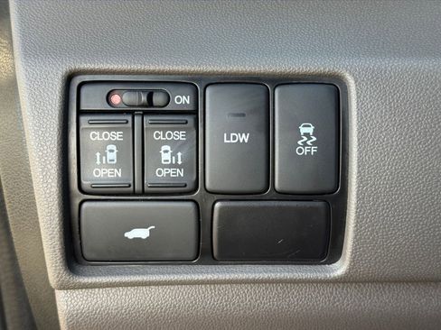 Used 2016 Honda Odyssey EX-L image 23