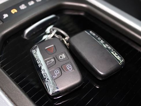 Used 2014 Land Rover Range Rover Evoque Dynamic image 14