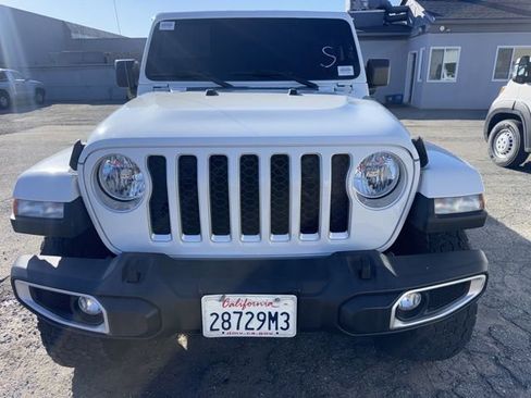 Used 2022 Jeep Gladiator Overland w/ Popular Equipment Package image 2