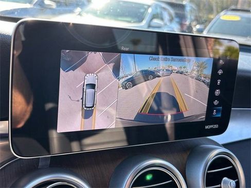 Used 2022 Mercedes-Benz GLC 300 w/ Premium Package Lite image 31