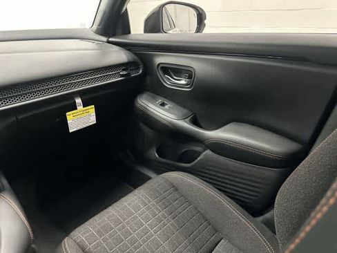 Used 2025 Honda HR-V Sport image 13