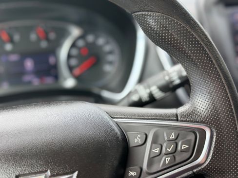 Used 2020 Chevrolet Equinox LT image 14