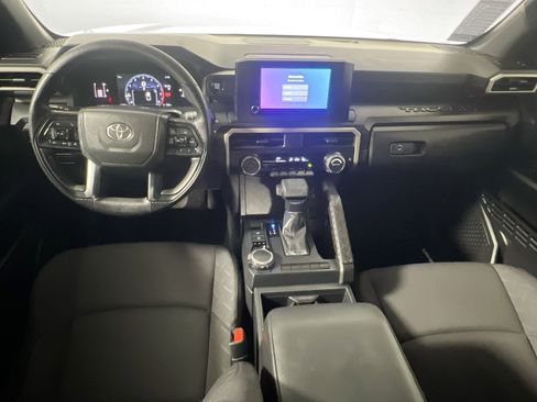 Used 2025 Toyota Tacoma SR image 30