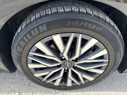 Used 2024 Nissan Altima 2.5 SV image 26