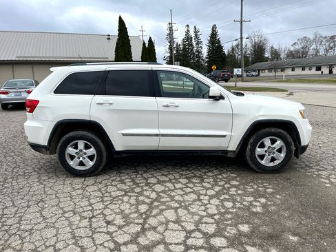 Used 2012 Jeep Grand Cherokee Laredo w/ Laredo E Group image 6