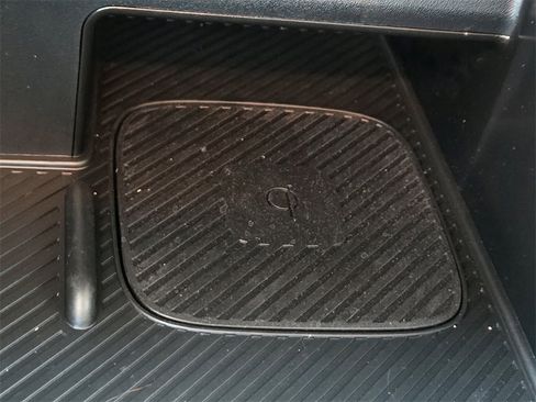 Used 2025 Kia Sorento EX image 22