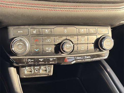 Used 2024 Dodge Durango GT image 33