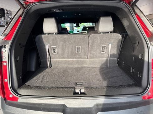 Used 2023 Chevrolet Traverse LT FWD image 25