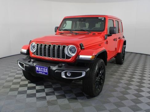 Used 2025 Jeep Wrangler Unlimited Sahara w/ Safety Group image 20