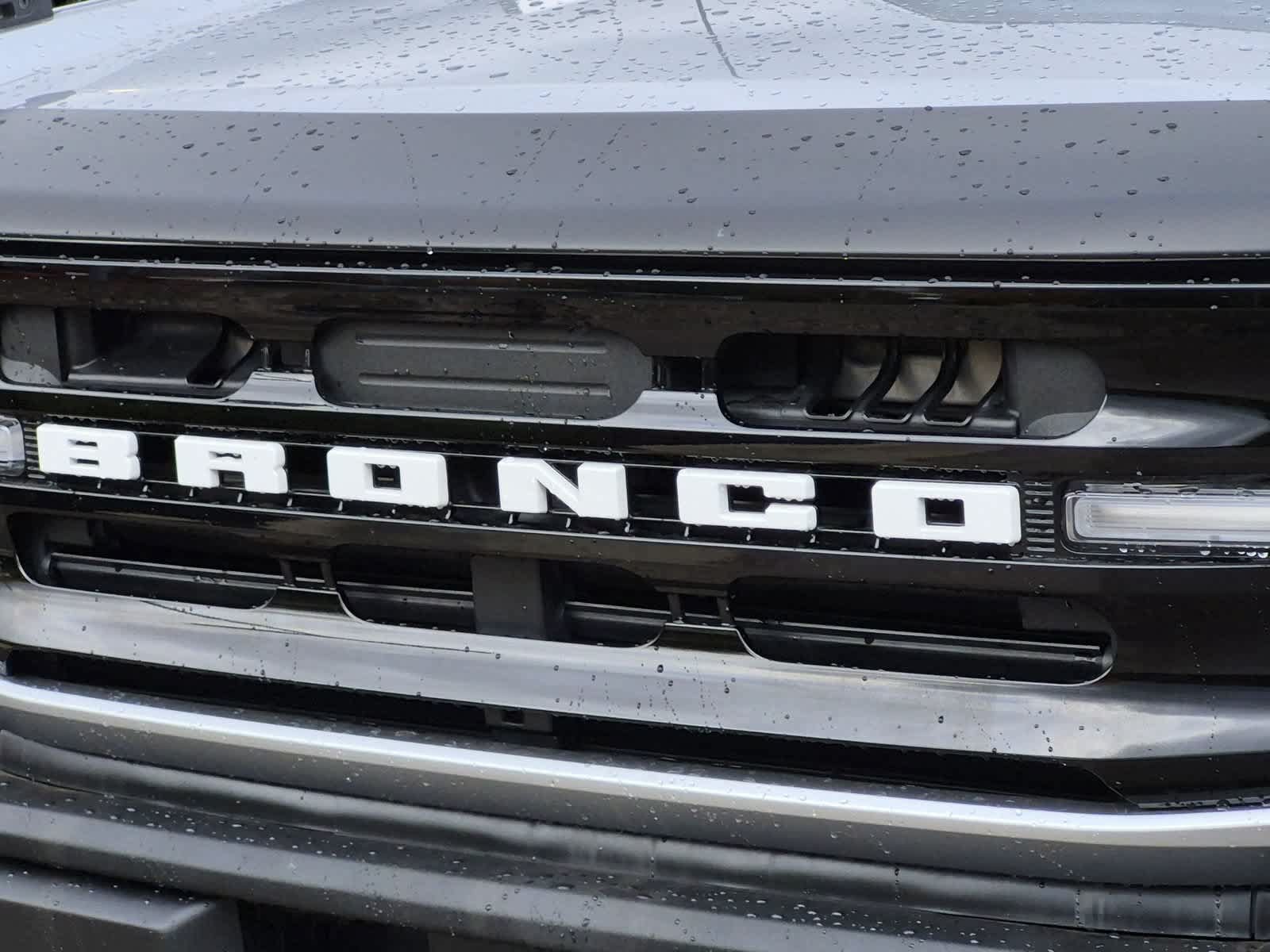 Used 2023 Ford Bronco Outer Banks AWD/4WD image 12