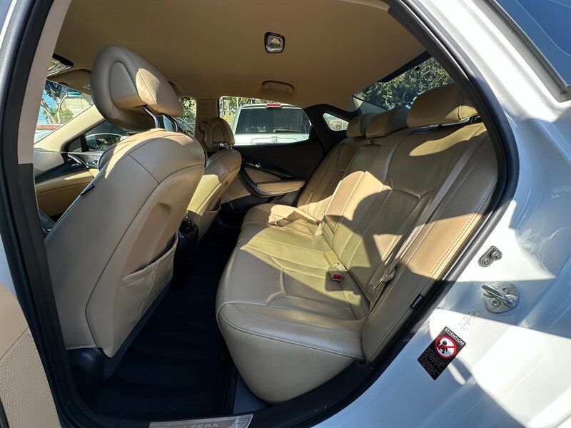 Used 2012 Hyundai Azera FWD image 18