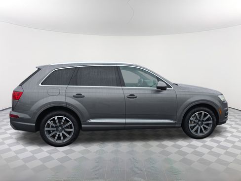 Used 2017 Audi Q7 3.0T Premium Plus w/ Premium Plus Package image 2