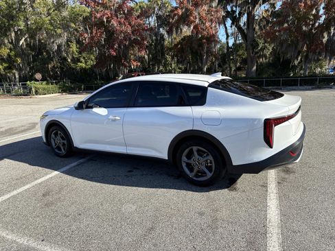 Used 2025 Kia K4 LXS image 5