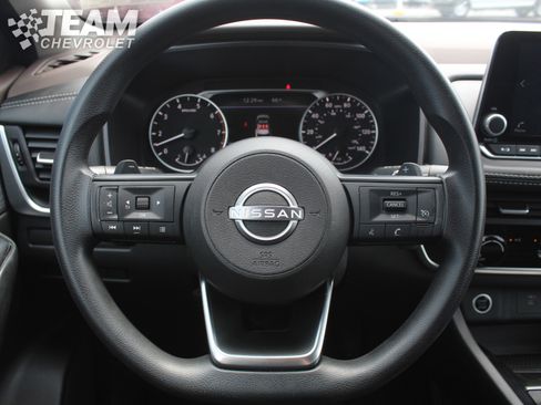 Used 2023 Nissan Rogue S AWD/4WD image 14