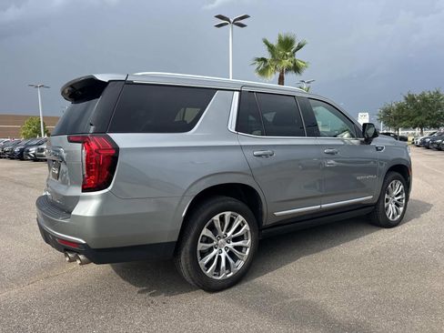 Used 2023 GMC Yukon Denali AWD/4WD image 6