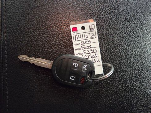 Used 2013 Ford F350 Lariat w/ Lariat Interior Pkg image 49