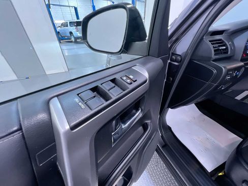 Used 2022 Toyota 4Runner SR5 Premium w/ Moonroof Package AWD/4WD image 12