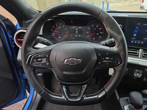 Used 2024 Chevrolet Trax RS w/ Driver Confidence Package image 13