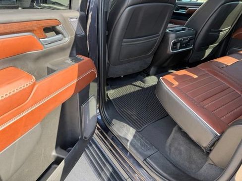 Used 2024 GMC Sierra 2500 Denali Ultimate w/ Max Trailering Package AWD/4WD image 17