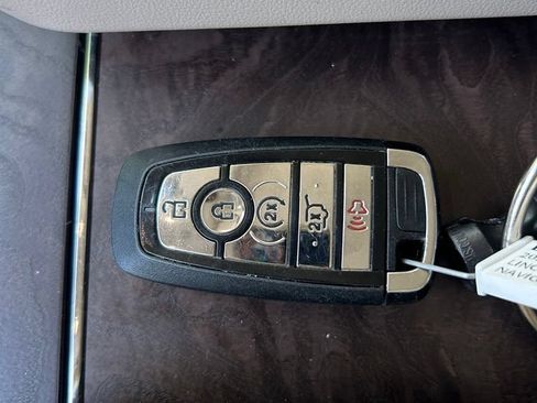 Used 2020 Lincoln Navigator Reserve w/ Luxury Package AWD/4WD image 40