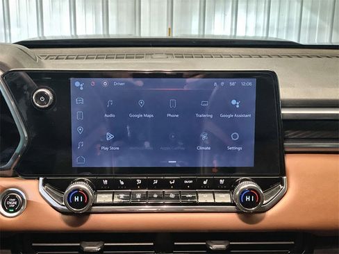 Used 2023 GMC Canyon AT4 w/ AT4 Premium Package image 13