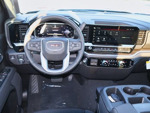 New 2026 GMC Sierra 1500 Elevation image 11