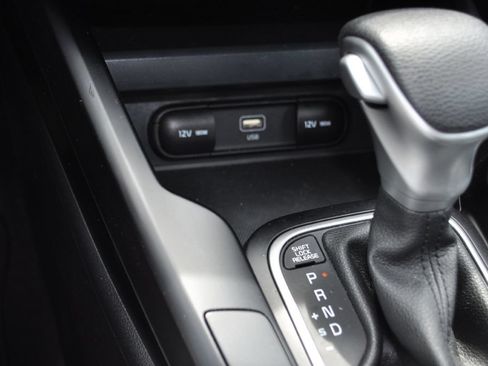 Used 2024 Kia Soul LX w/ Option Group 015 FWD image 12