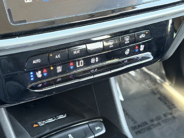 Used 2023 Chevrolet Bolt EUV Premier w/ Sun & Sound Package FWD image 16