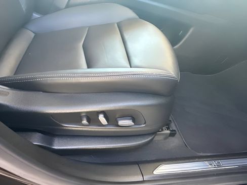 Used 2024 Cadillac XT5 Sportv w/ Technology Package AWD/4WD image 15