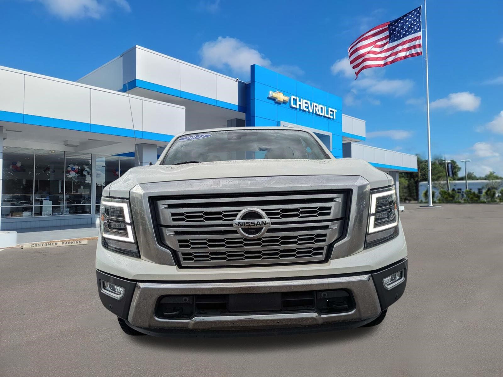 Used 2021 Nissan Titan Platinum Reserve w/ Moonroof Package AWD/4WD image 8