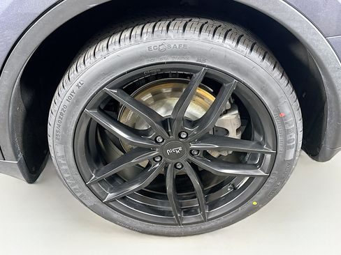 Used 2023 Tesla Model Y Long Range AWD/4WD image 11