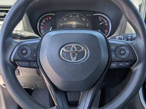 Used 2024 Toyota RAV4 XLE AWD/4WD image 18