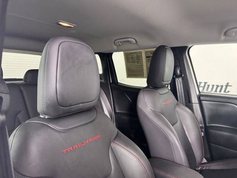 Used 2023 Jeep Renegade Trailhawk w/ Trailhawk Elite Group image 31