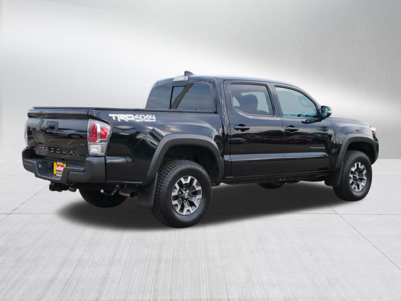 Used 2021 Toyota Tacoma TRD Off-Road AWD/4WD image 7