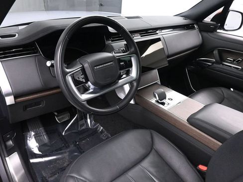Used 2024 Land Rover Range Rover SE AWD/4WD image 10