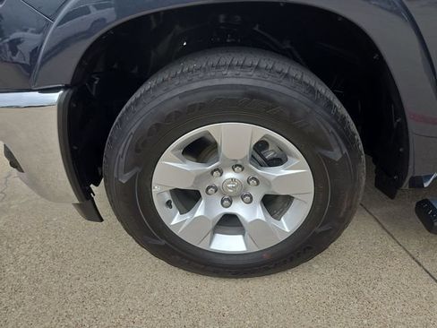 Used 2025 RAM 1500 Big Horn AWD/4WD image 28